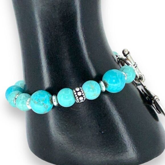Howlite Turquoise Beaded with Bull Dangle Bracelet Toggle Clasp - Picture 4 of 6